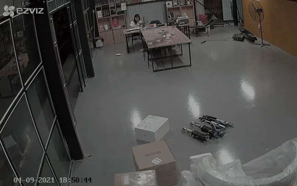 Camera quan sát Ezviz C6CN CS-CV246 vào ban đêm