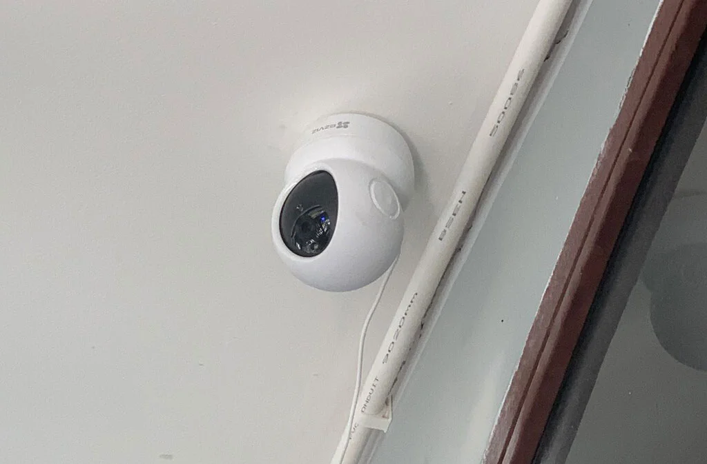 Camera EZVIZ CS-C6N tích hợp cảm biến
